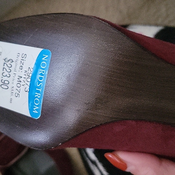 NWT Stuart Weitzman Suede Pumps - Picture 8 of 8